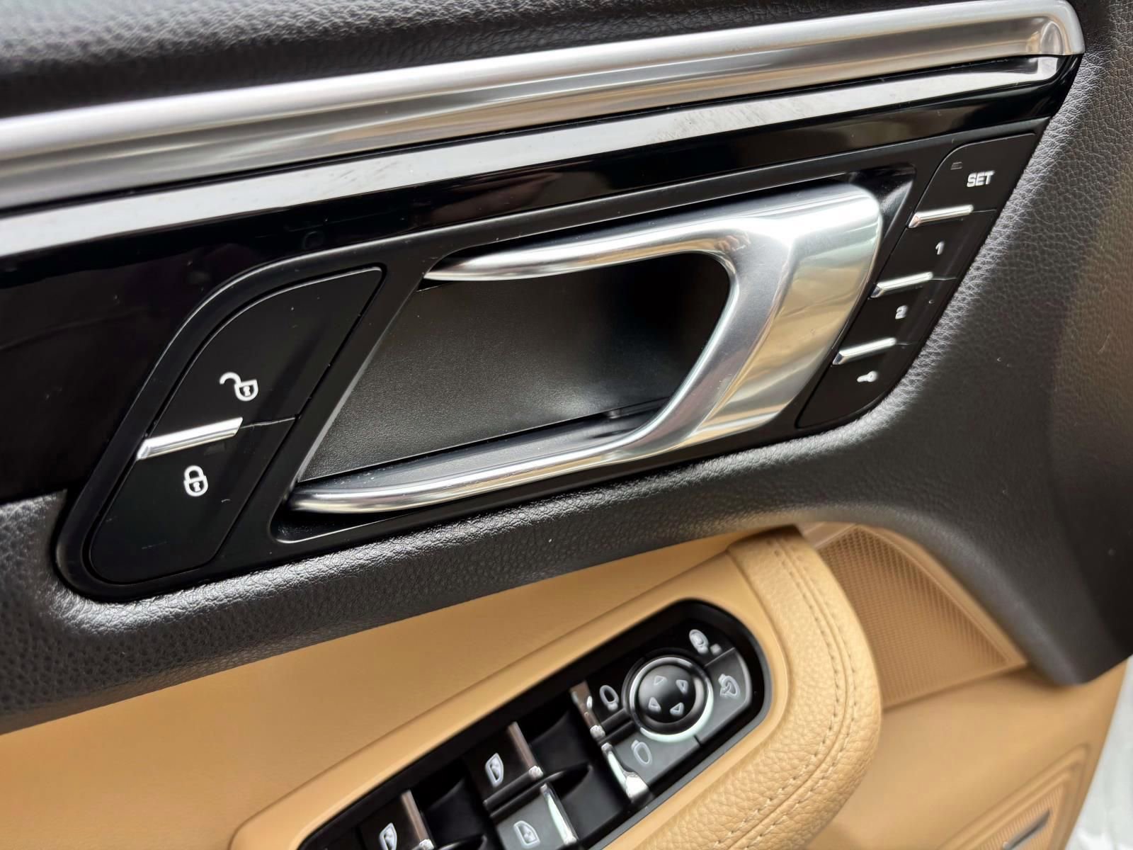 Used 2017 Porsche Macan image 23