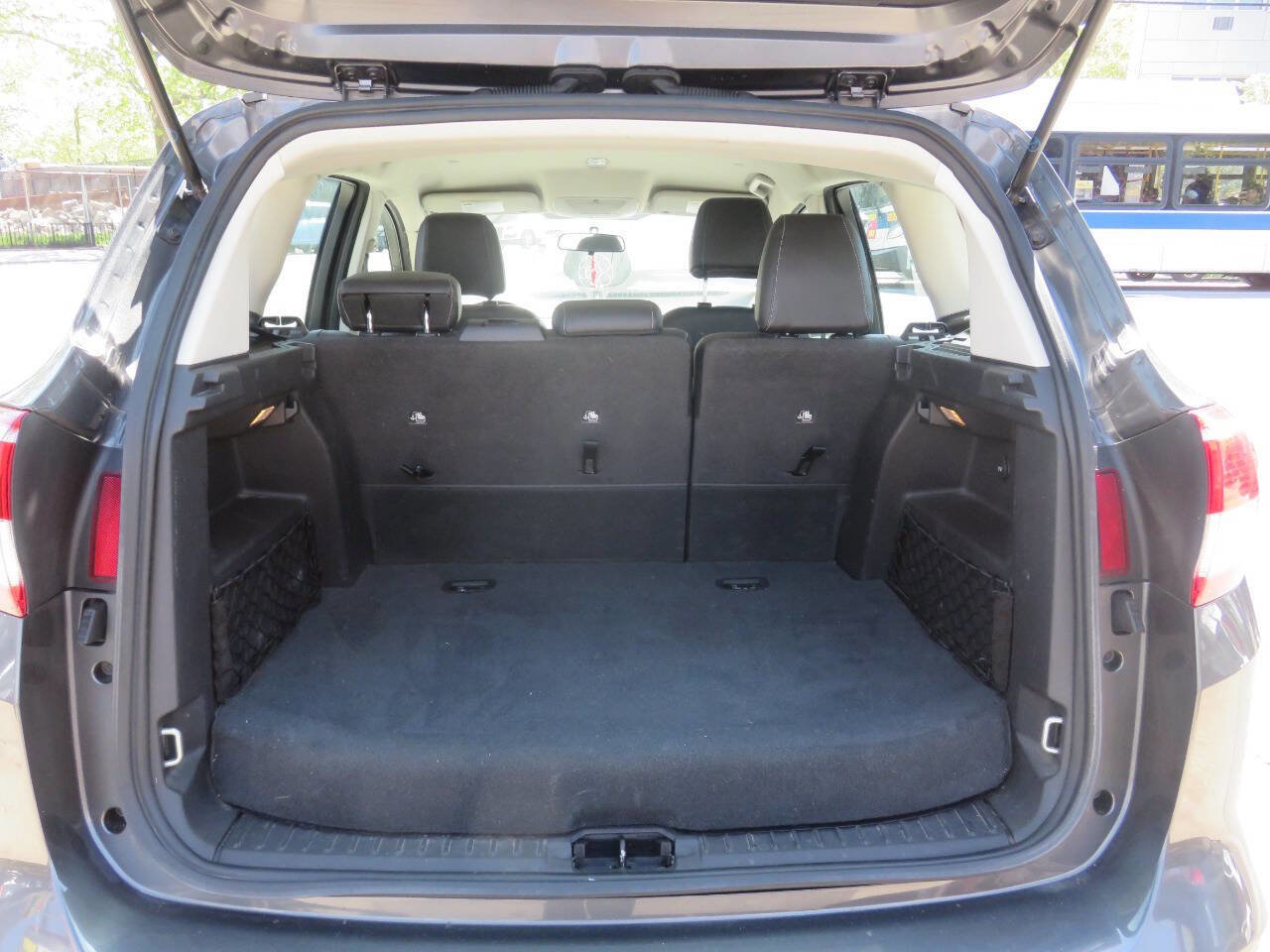 Used 2017 Ford C-MAX SE w/ Equipment Group 202A FWD image 23