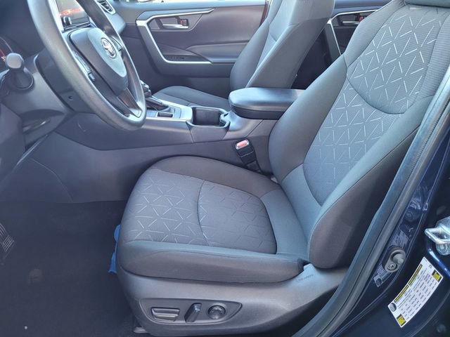 Used 2025 Toyota RAV4 XLE image 16