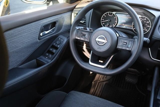 Certified 2023 Nissan Rogue SV FWD image 23