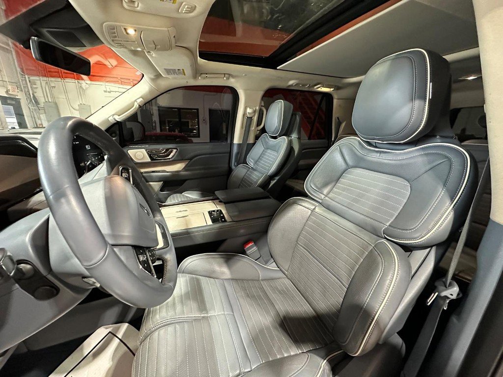 Used 2021 Lincoln Navigator L Black Label w/ Cargo Convenience Package AWD/4WD image 16