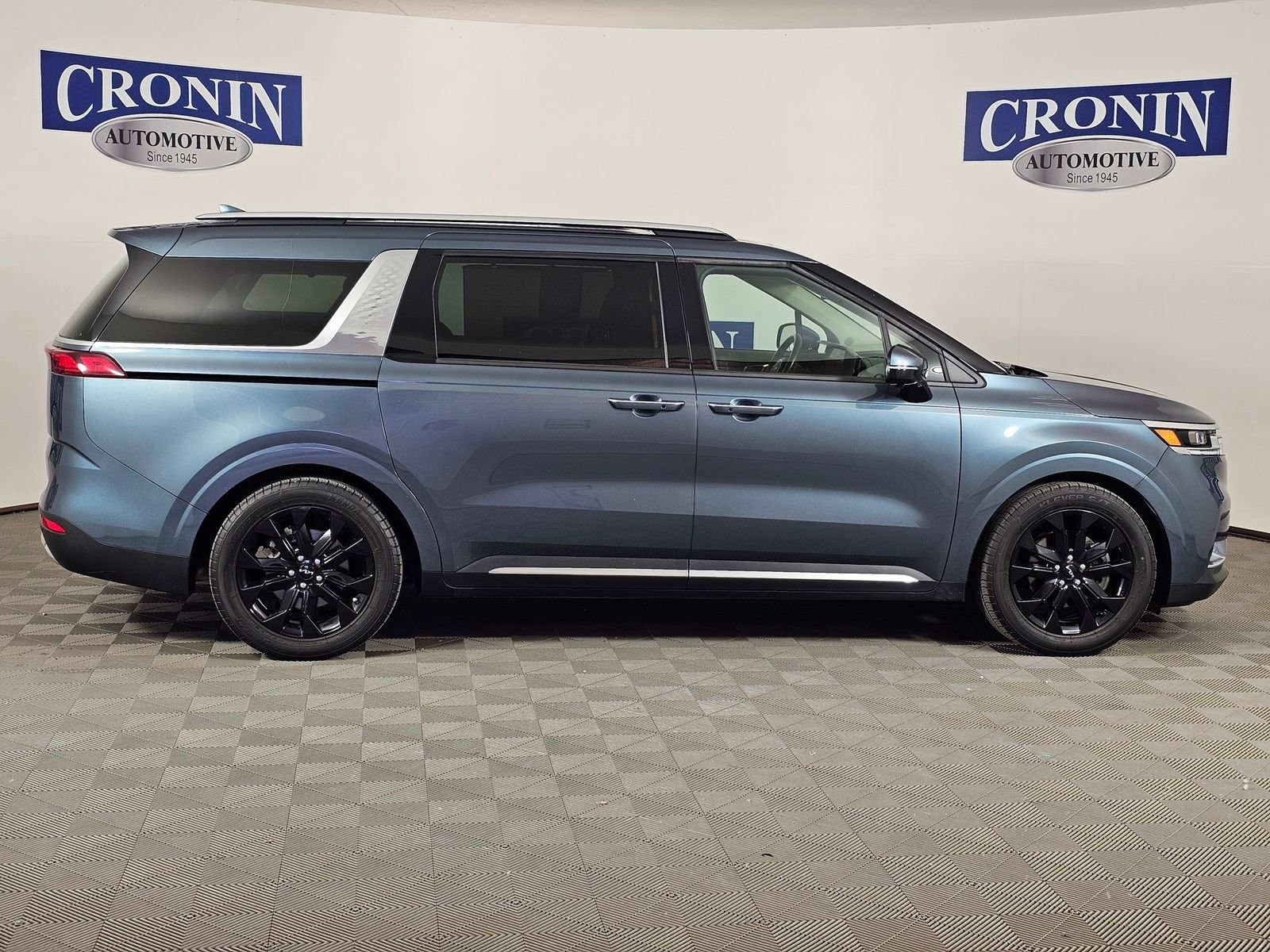 Used 2022 Kia Carnival SX Prestige FWD image 29