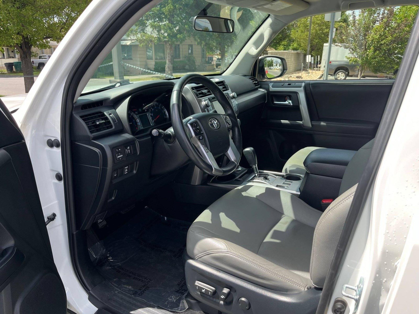 Certified 2019 Toyota 4Runner SR5 AWD/4WD image 11