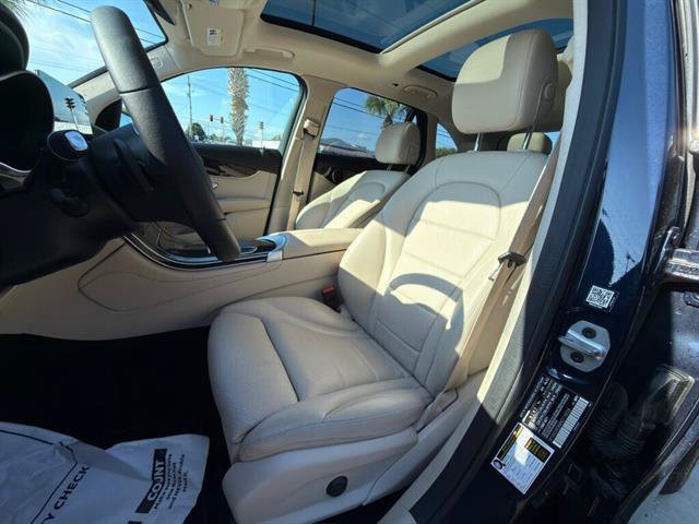 Used 2022 Mercedes-Benz GLC 300 image 11