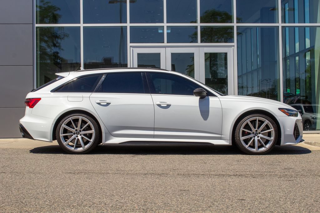 Used 2021 Audi RS 6 AWD/4WD image 4