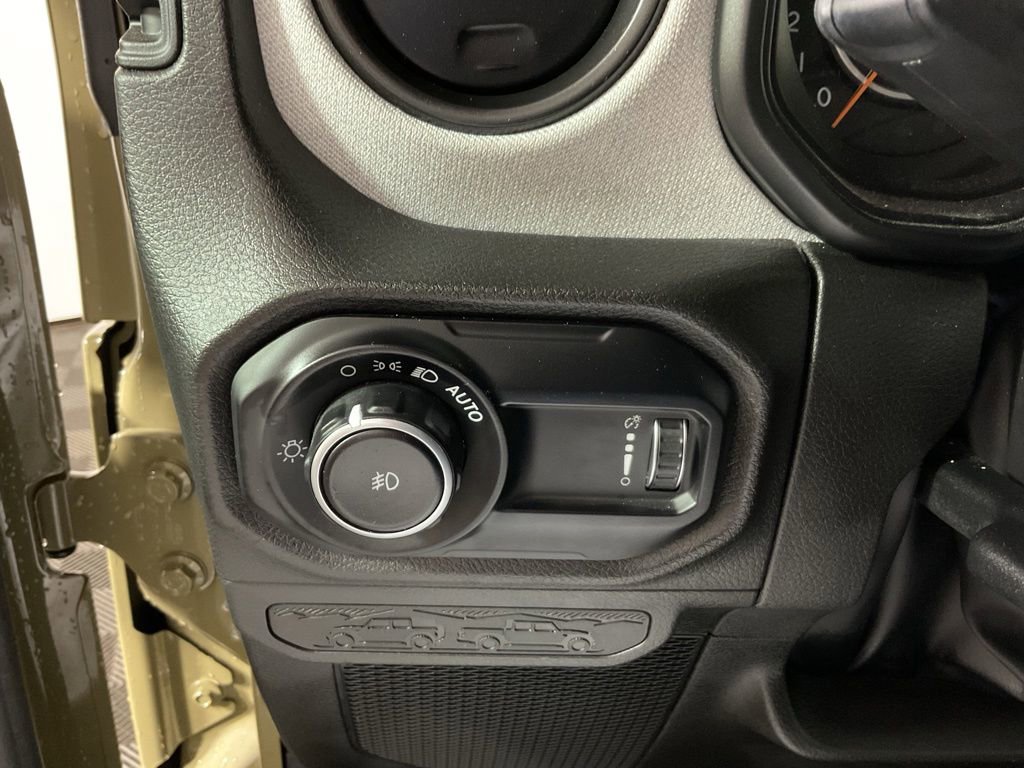 Used 2025 Jeep Wrangler Unlimited Sport AWD/4WD image 28