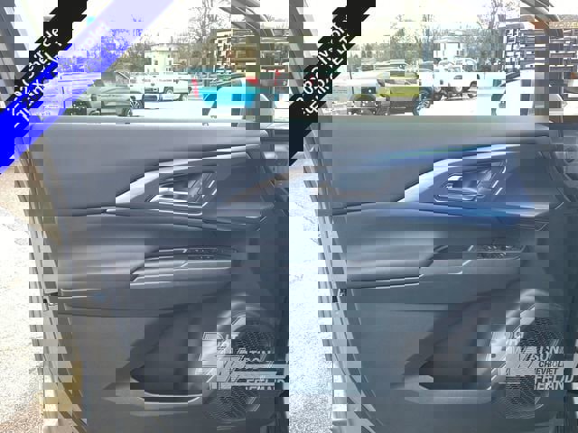 New 2026 Chevrolet Equinox EV LT image 10