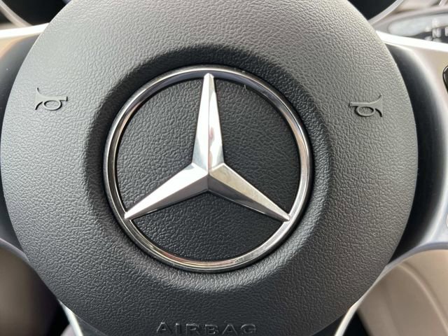 Used 2021 Mercedes-Benz GLC 300 4MATIC image 36