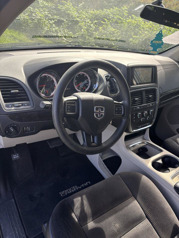 Used 2014 Dodge Grand Caravan SXT FWD image 15