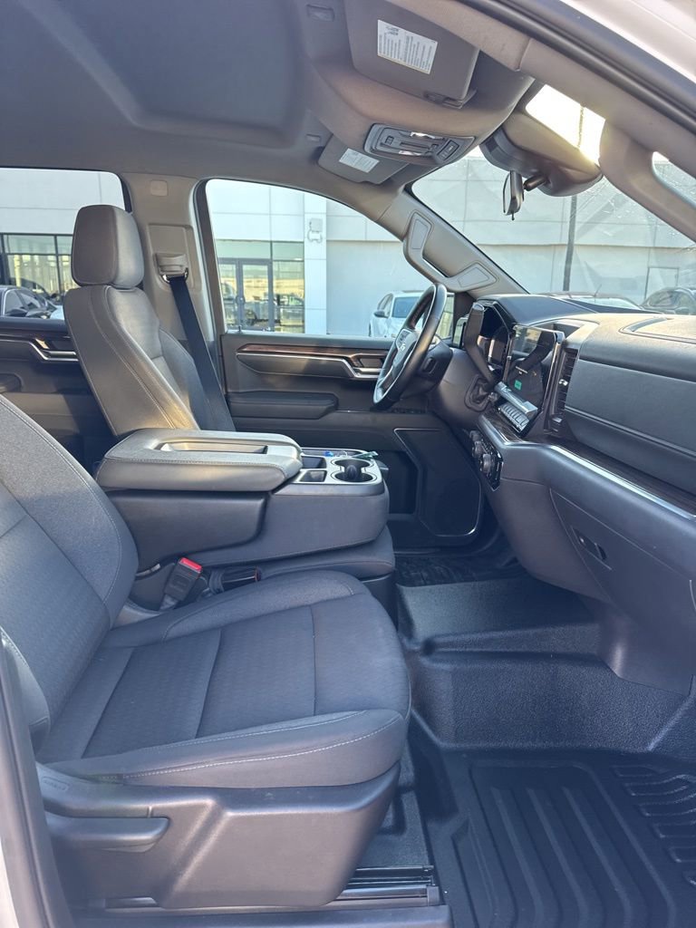 Used 2025 Chevrolet Silverado 1500 LT w/ Safety Package image 11