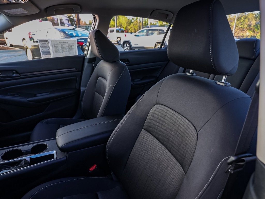 Used 2025 Nissan Altima 2.5 S image 15