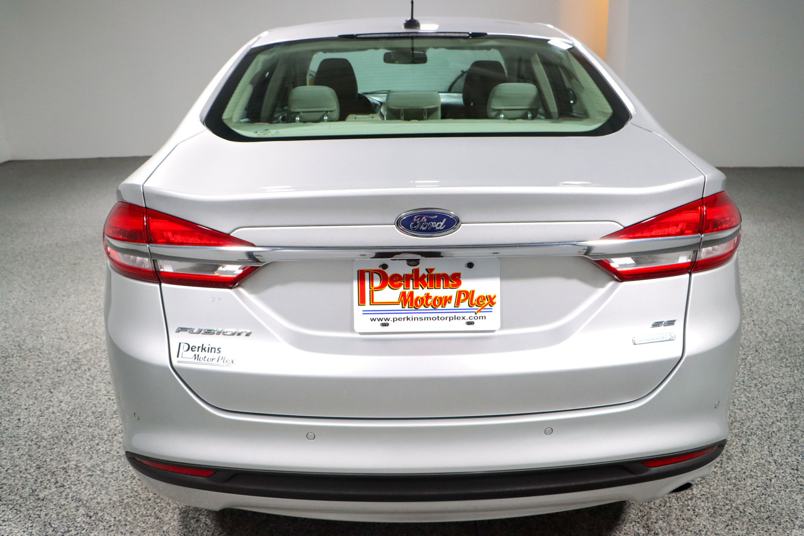 Used 2018 Ford Fusion SE image 8