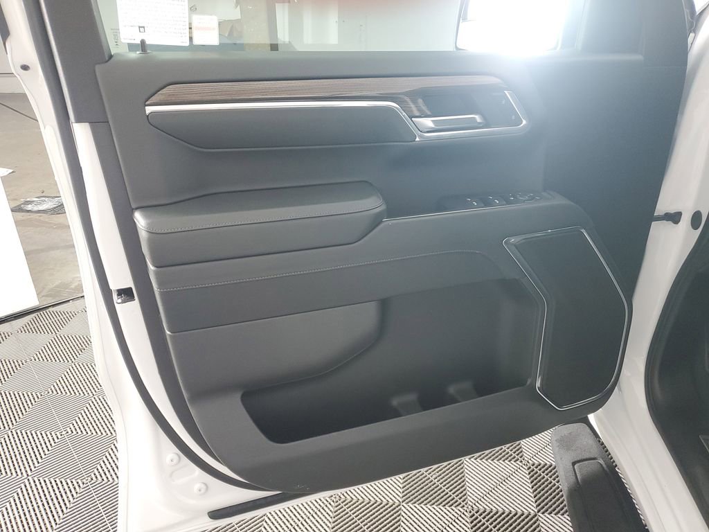 Used 2024 Chevrolet Silverado 1500 RST image 26