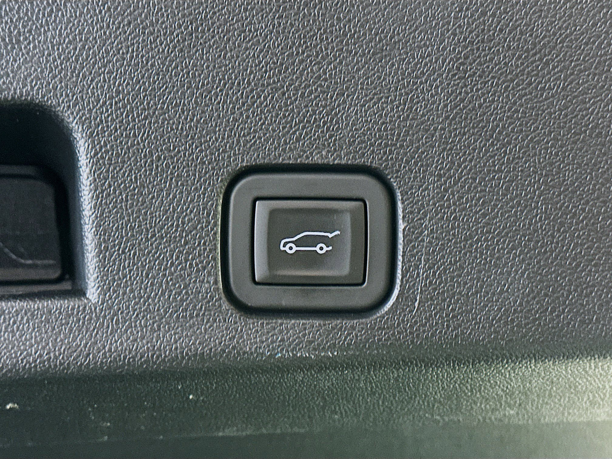 Used 2025 Chevrolet Traverse LT image 31