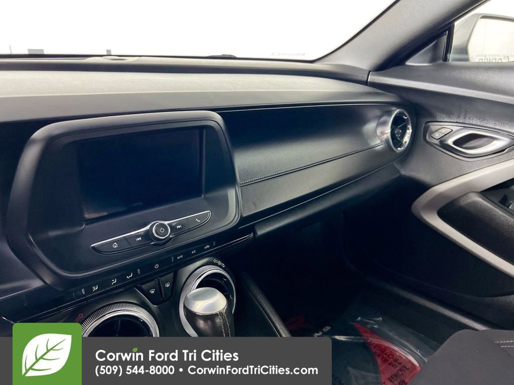Used 2020 Chevrolet Camaro LT RWD image 23