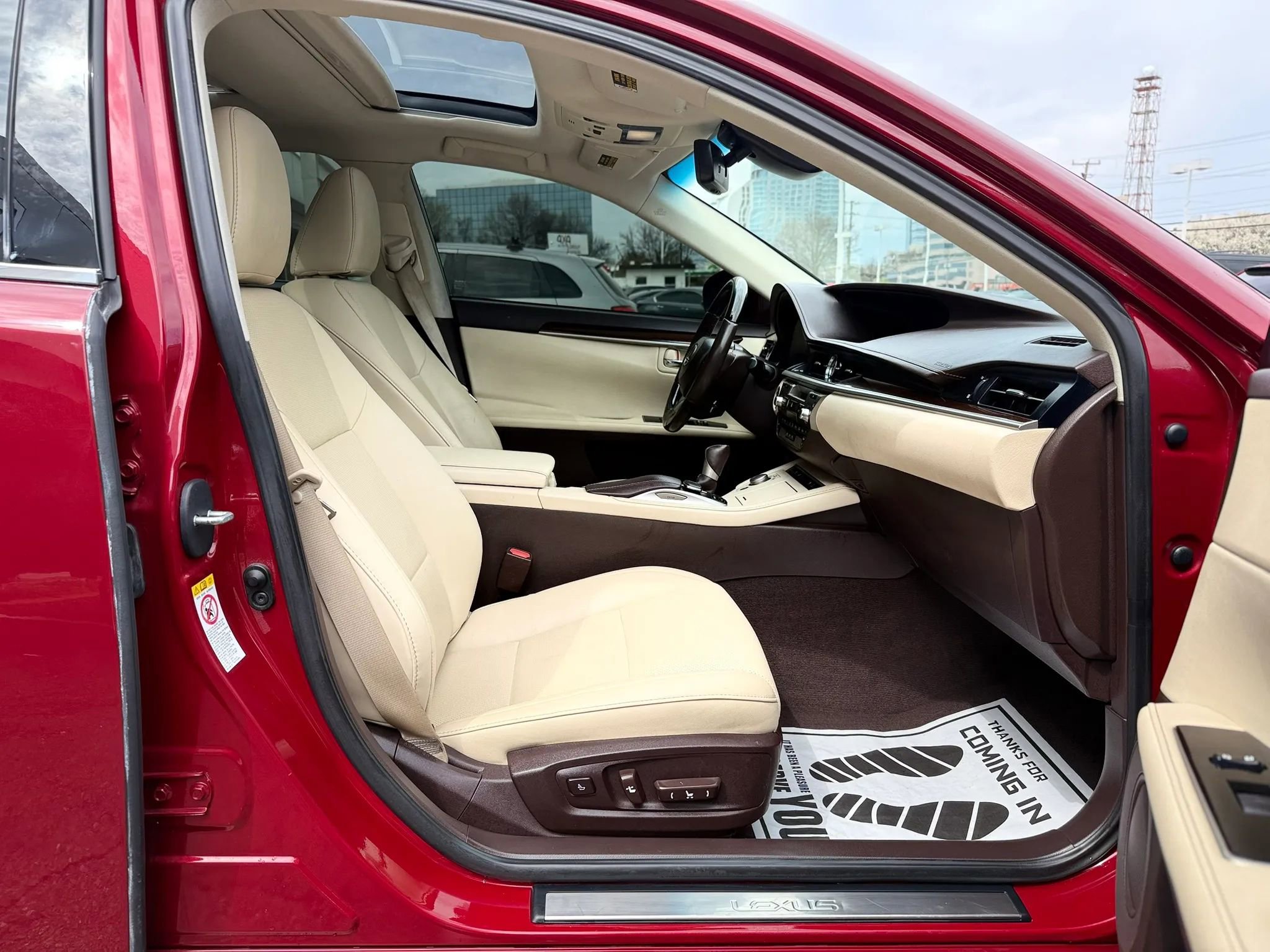 Used 2017 Lexus ES 350 w/ Navigation System Package image 39