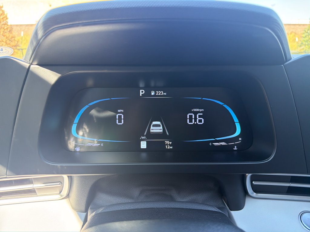New 2026 Hyundai Elantra SEL Sport FWD image 23