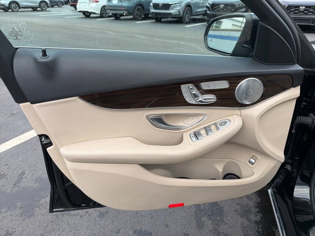 Used 2021 Mercedes-Benz C 300 Sedan image 18