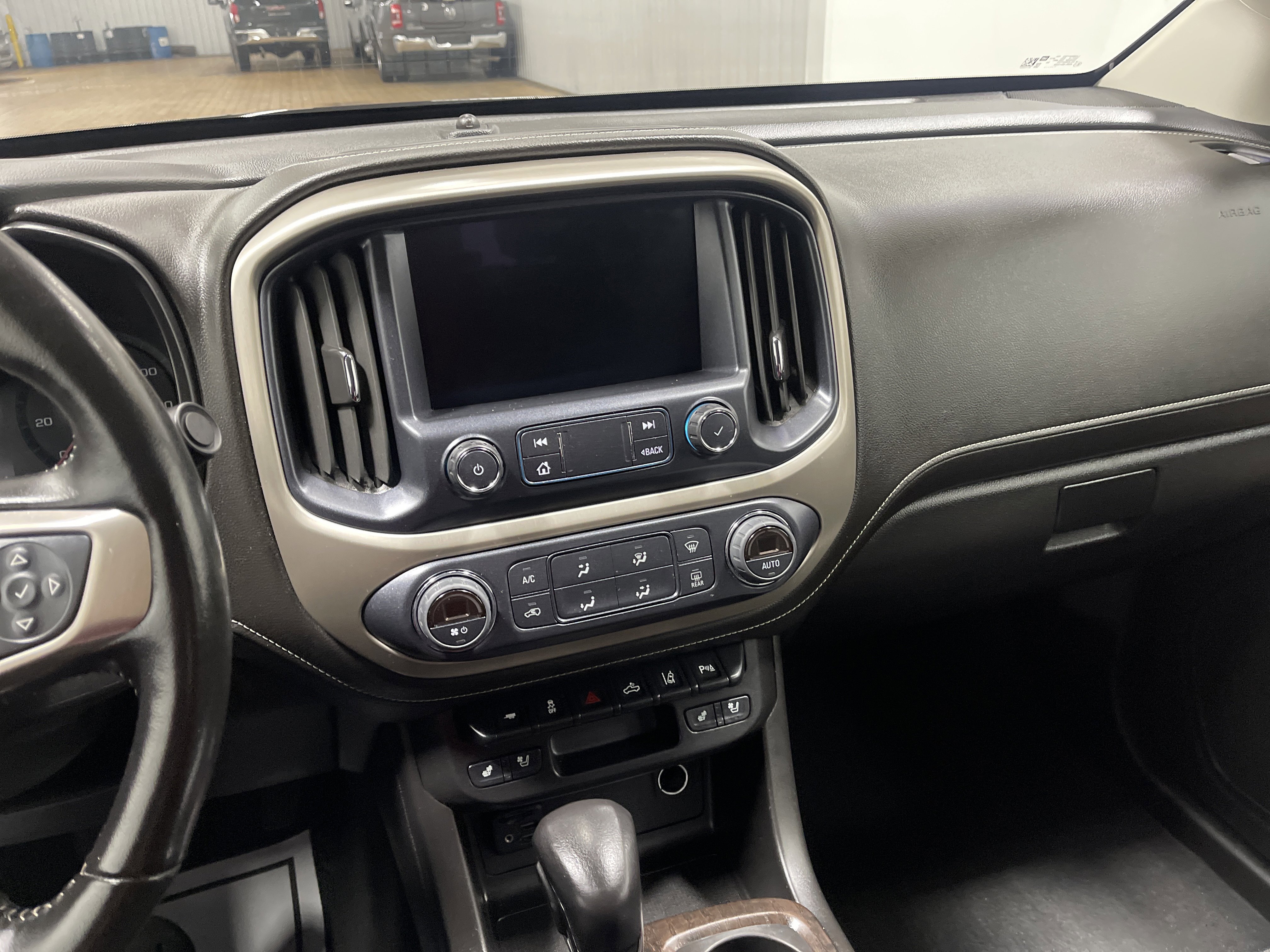 Used 2022 GMC Canyon Denali image 29