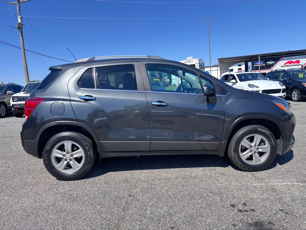 Used 2019 Chevrolet Trax LT w/ Driver Confidence Package AWD/4WD image 8
