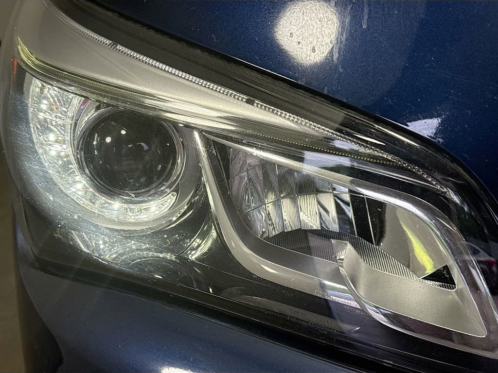 Used 2017 INFINITI QX80 2WD w/ Driver Assistance Package image 42