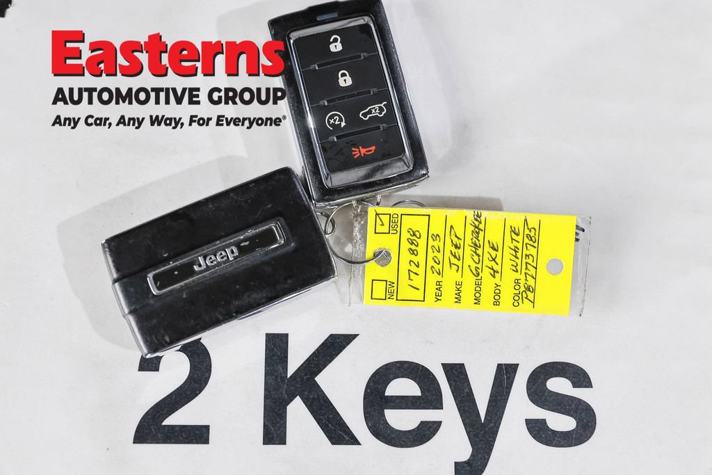 Used 2023 Jeep Grand Cherokee 4WD 4xe image 30