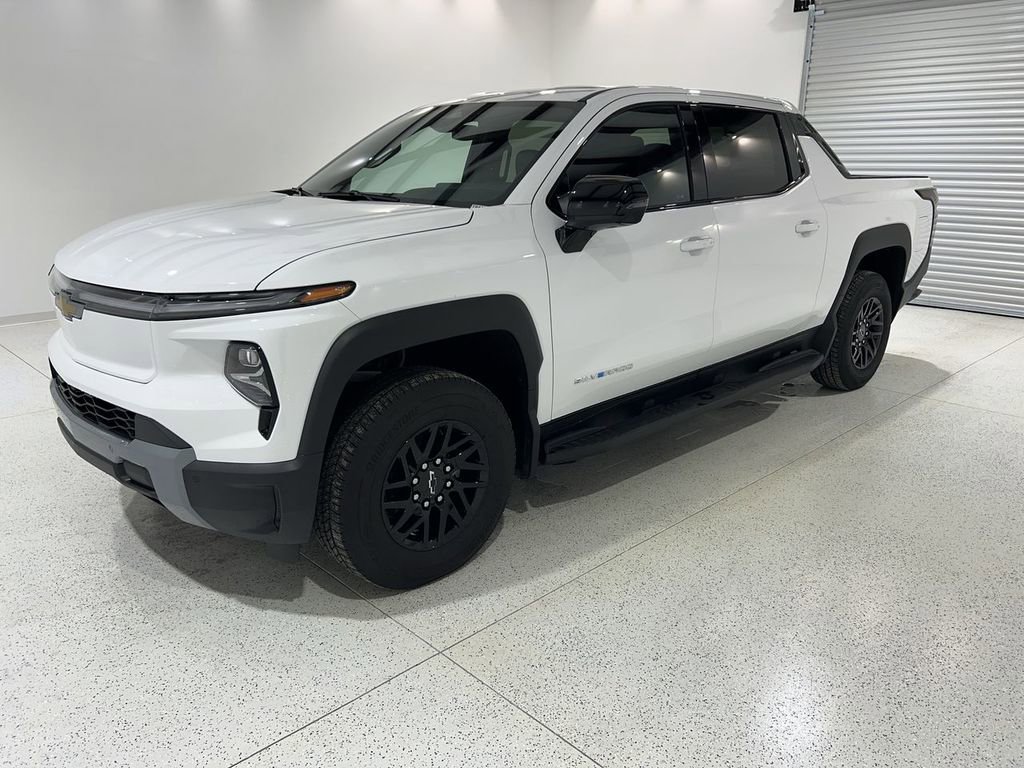New 2025 Chevrolet Silverado EV LT