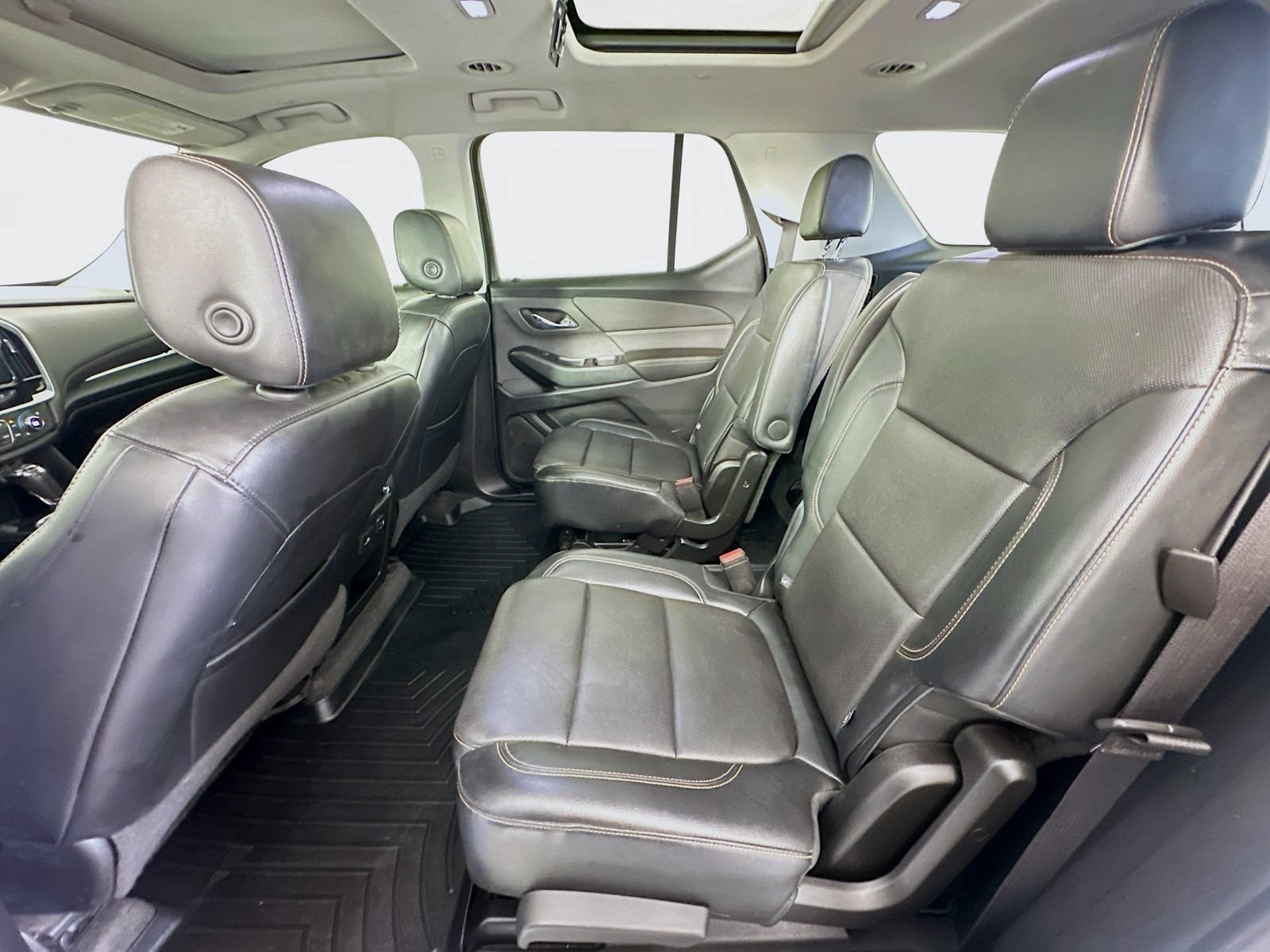 Used 2019 Chevrolet Traverse Premier w/ Redline Edition AWD/4WD image 26
