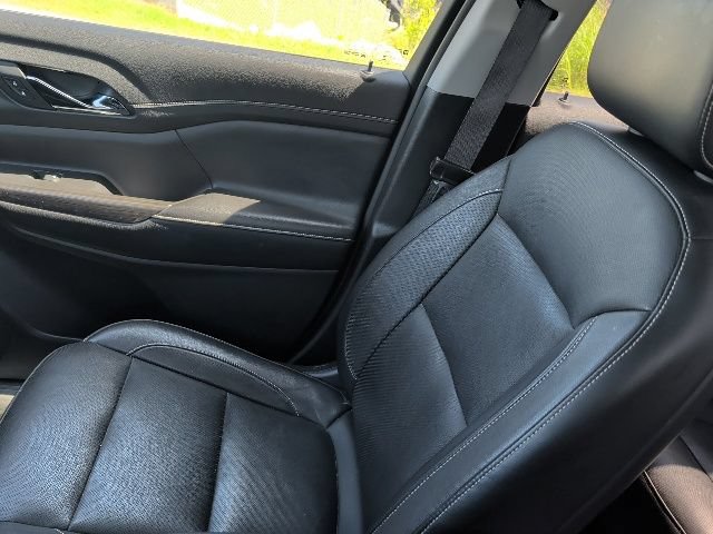 Used 2019 GMC Acadia SLT AWD/4WD image 26