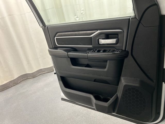 Used 2024 RAM 3500 Big Horn AWD/4WD image 21