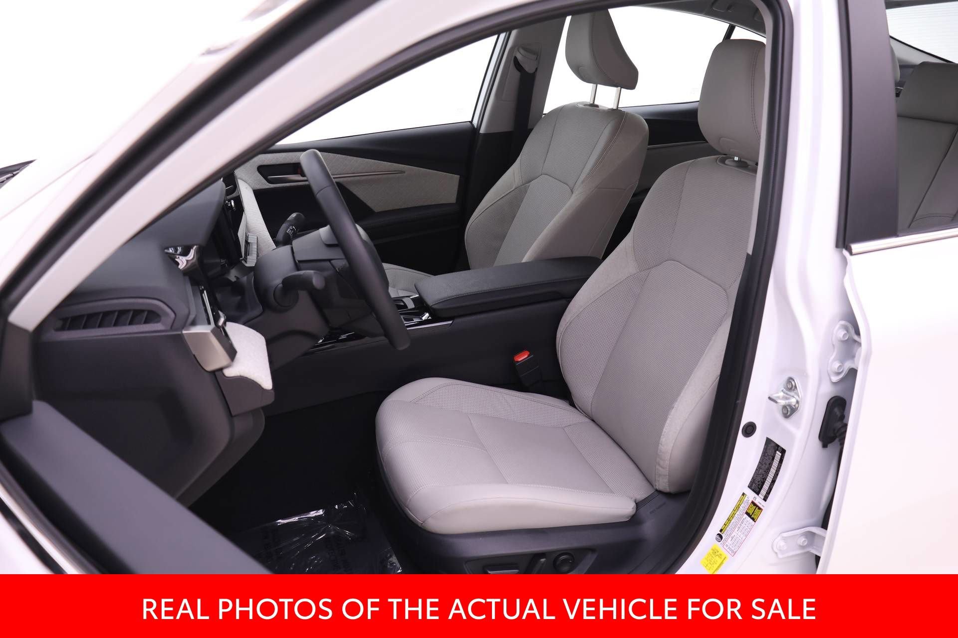 Certified 2025 Toyota Camry XLE w/ Premium Package image 4