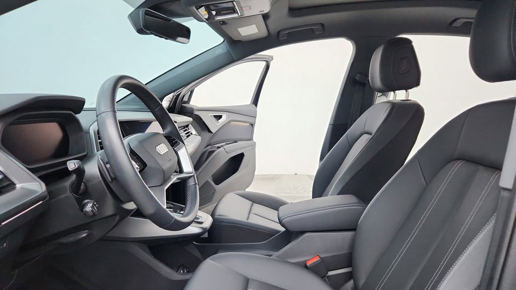 Used 2024 Audi Q4 e-tron Premium w/ Convenience Package image 20