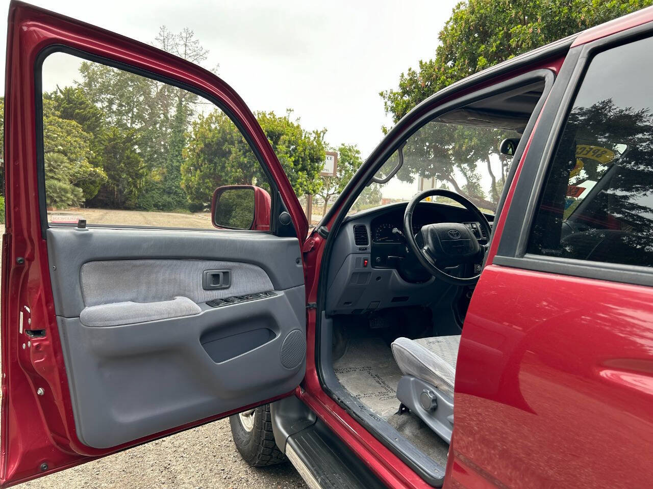 Used 1997 Toyota 4Runner SR5 AWD/4WD image 25
