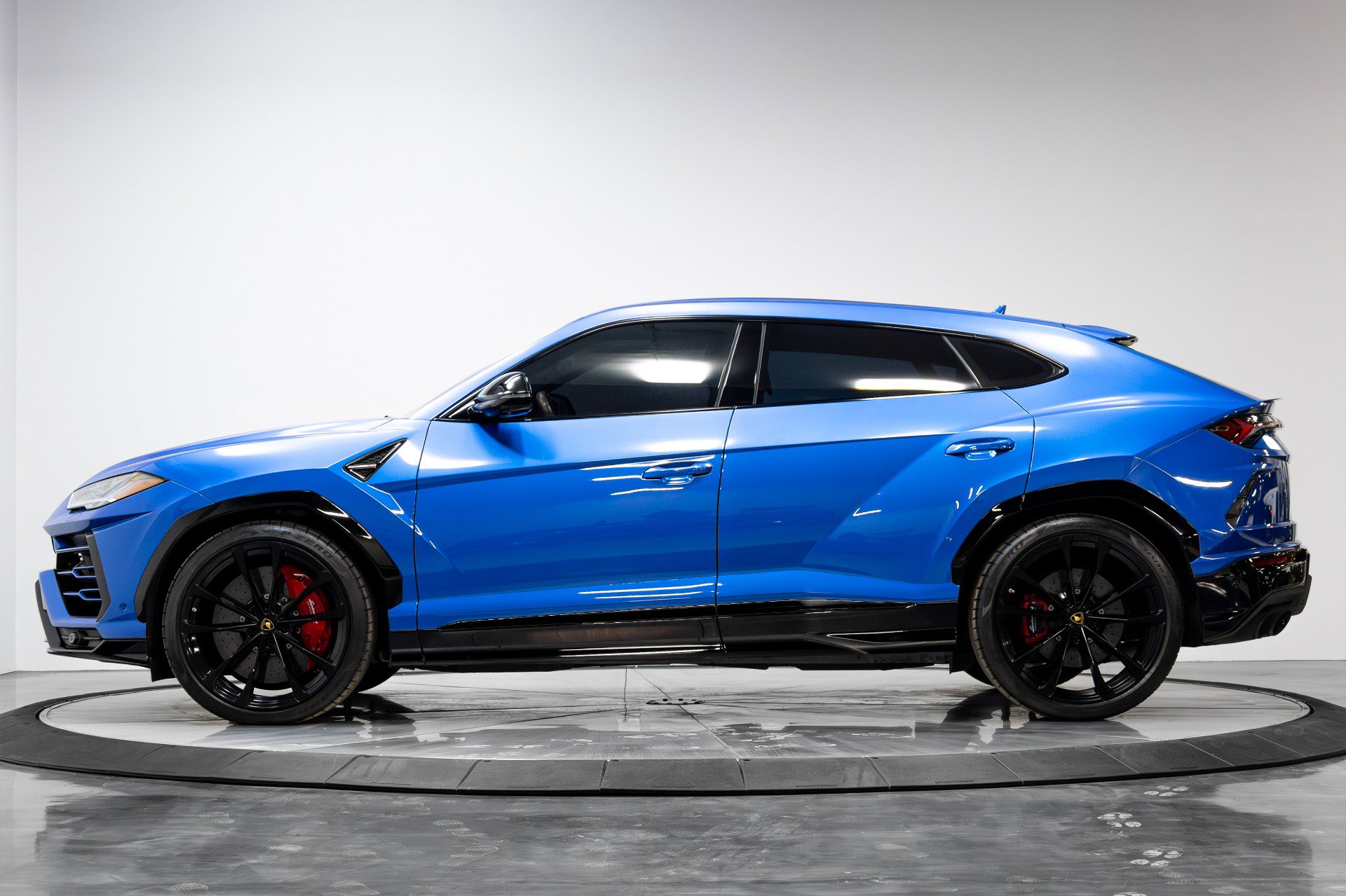 Used 2019 Lamborghini Urus image 42
