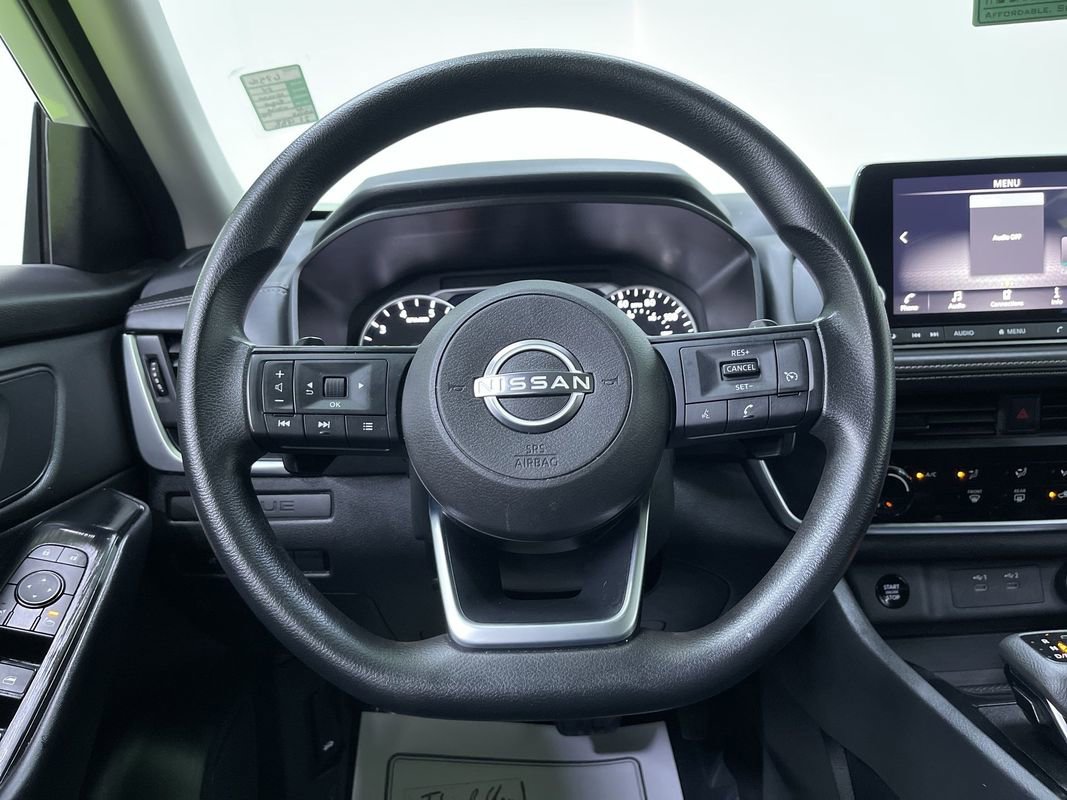 Used 2024 Nissan Rogue S image 19