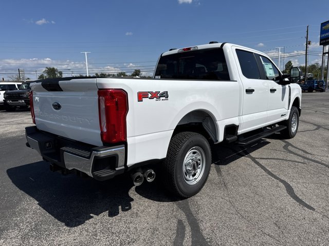 New 2026 Ford F250 4x4 Crew Cab Super Duty image 2