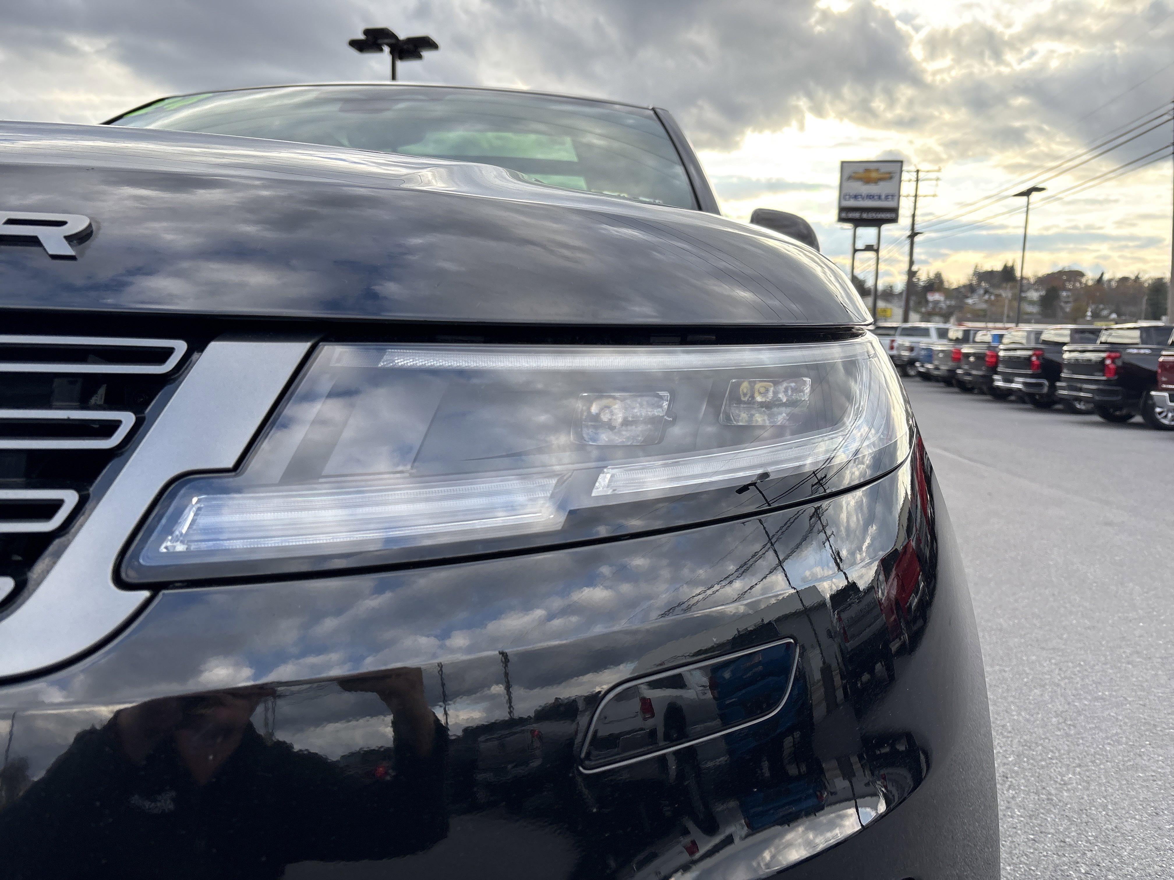 Used 2024 Land Rover Range Rover Sport SE image 10