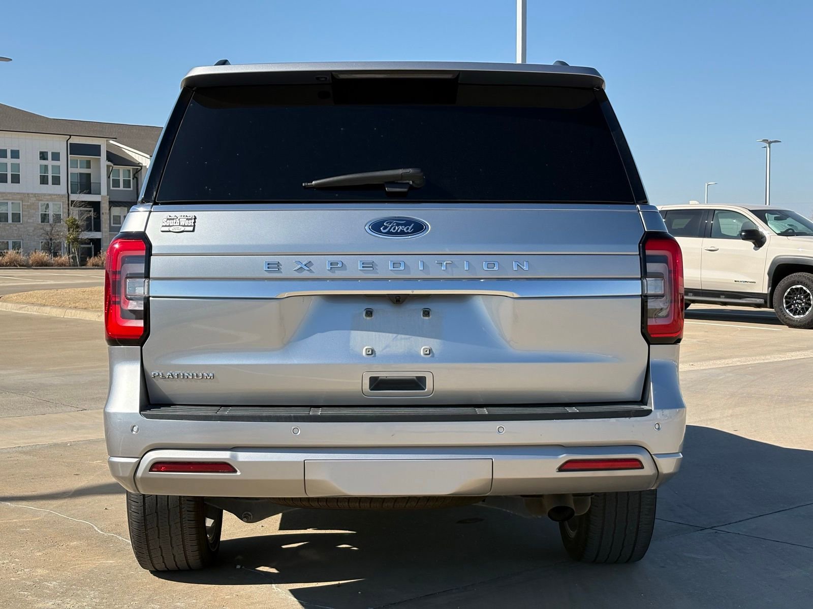 Used 2024 Ford Expedition Platinum image 6
