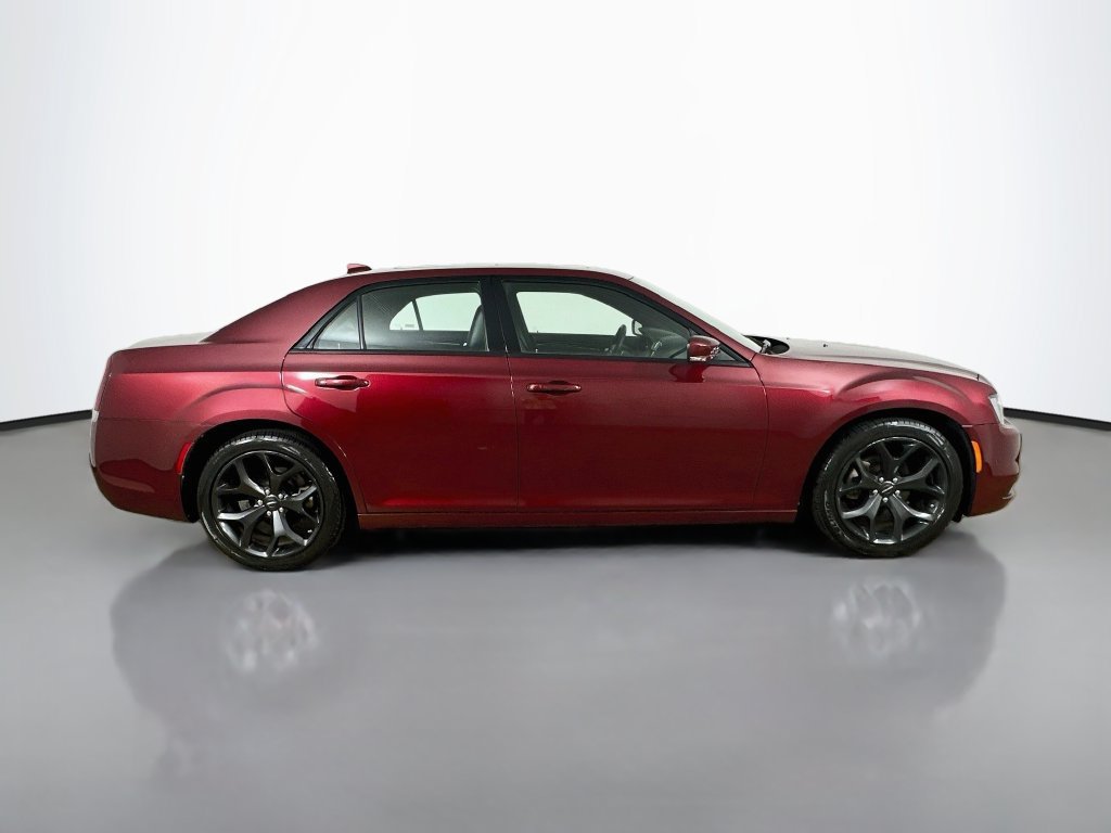 Used 2023 Chrysler 300 S RWD image 8
