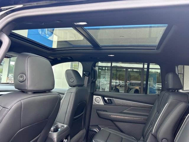 New 2026 Buick Enclave Avenir image 10