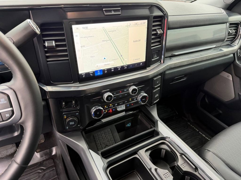 Used 2025 Ford F250 Lariat w/ Chrome Package image 32