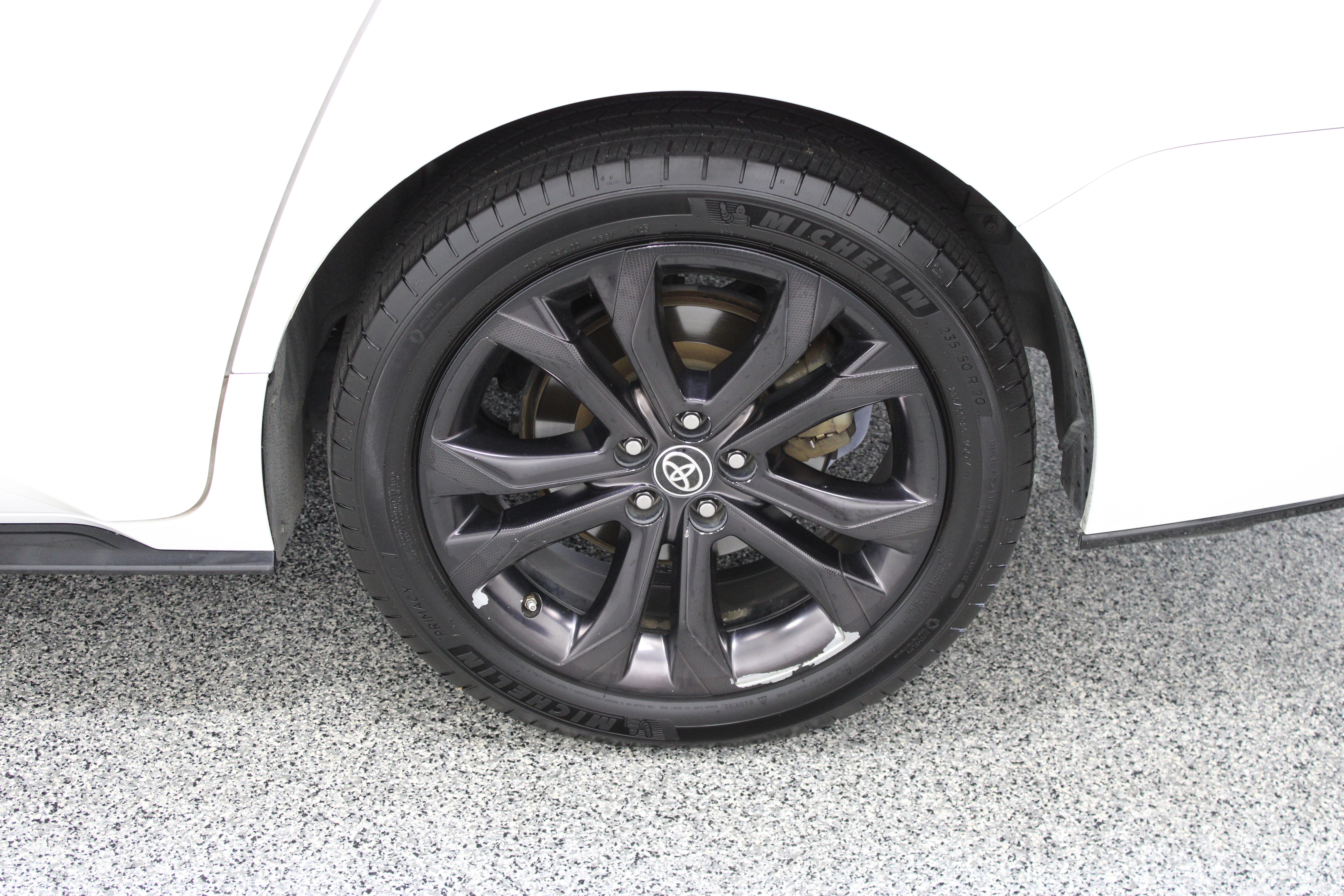 Used 2023 Toyota Sienna XSE FWD image 10