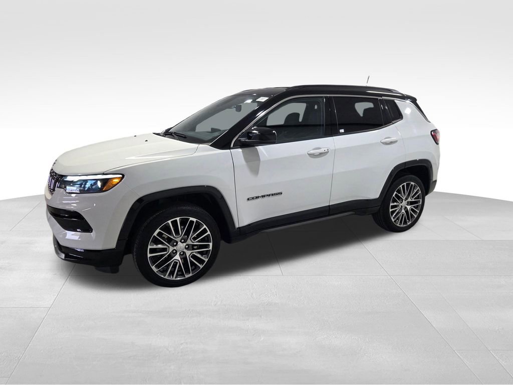 Certified 2024 Jeep Compass Limited w/ Elite Group AWD/4WD image 21