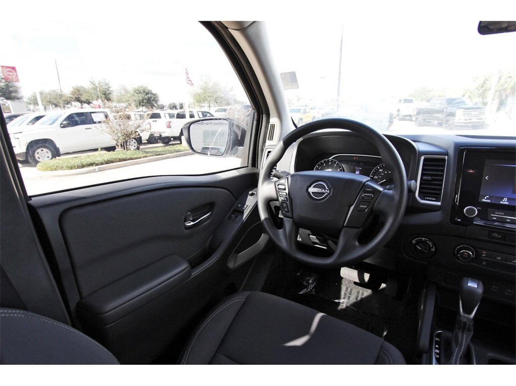 Certified 2024 Nissan Frontier SV image 6