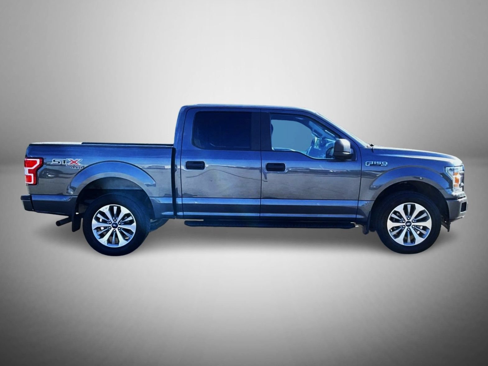 Used 2018 Ford F150 XL w/ Equipment Group 101A Mid AWD/4WD image 4