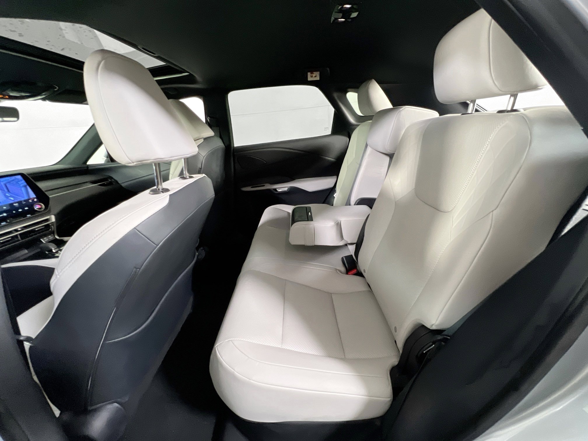 Used 2025 Lexus RX 350 Premium image 24