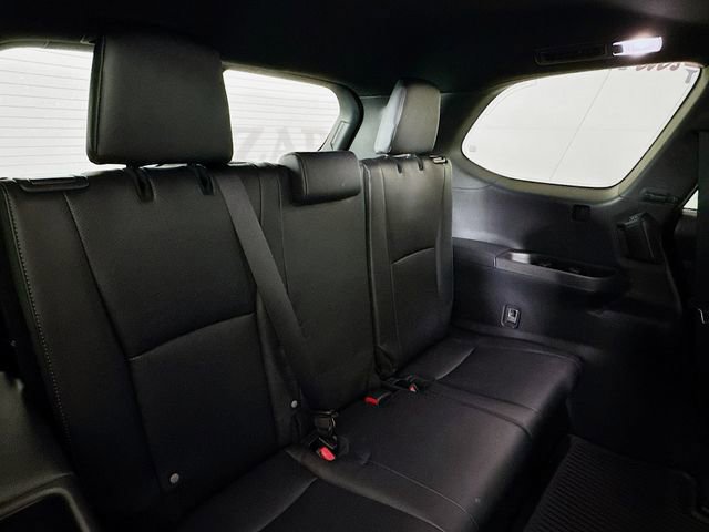 Used 2025 Toyota Grand Highlander AWD Hybrid image 32