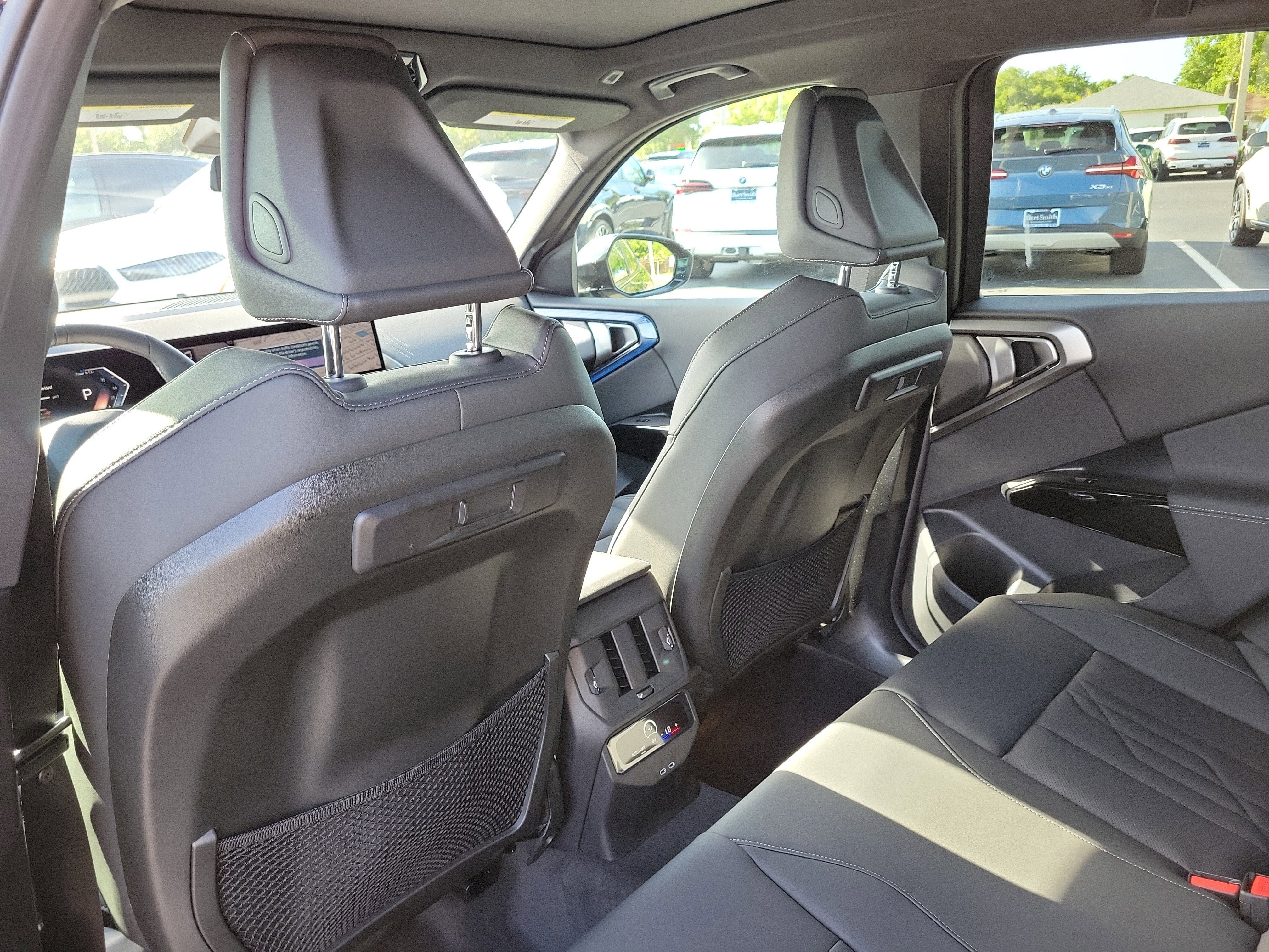 New 2026 BMW X3 xDrive30 w/ M Sport Package AWD/4WD image 9