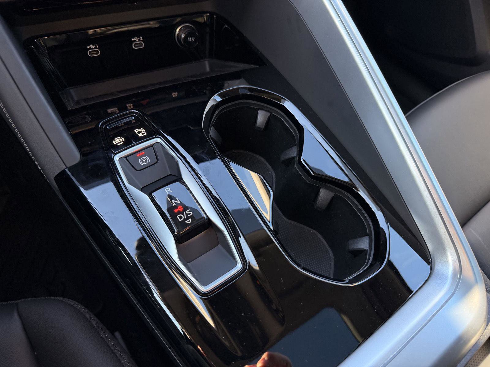 Used 2025 Audi Q5 Premium w/ Convenience Package image 18