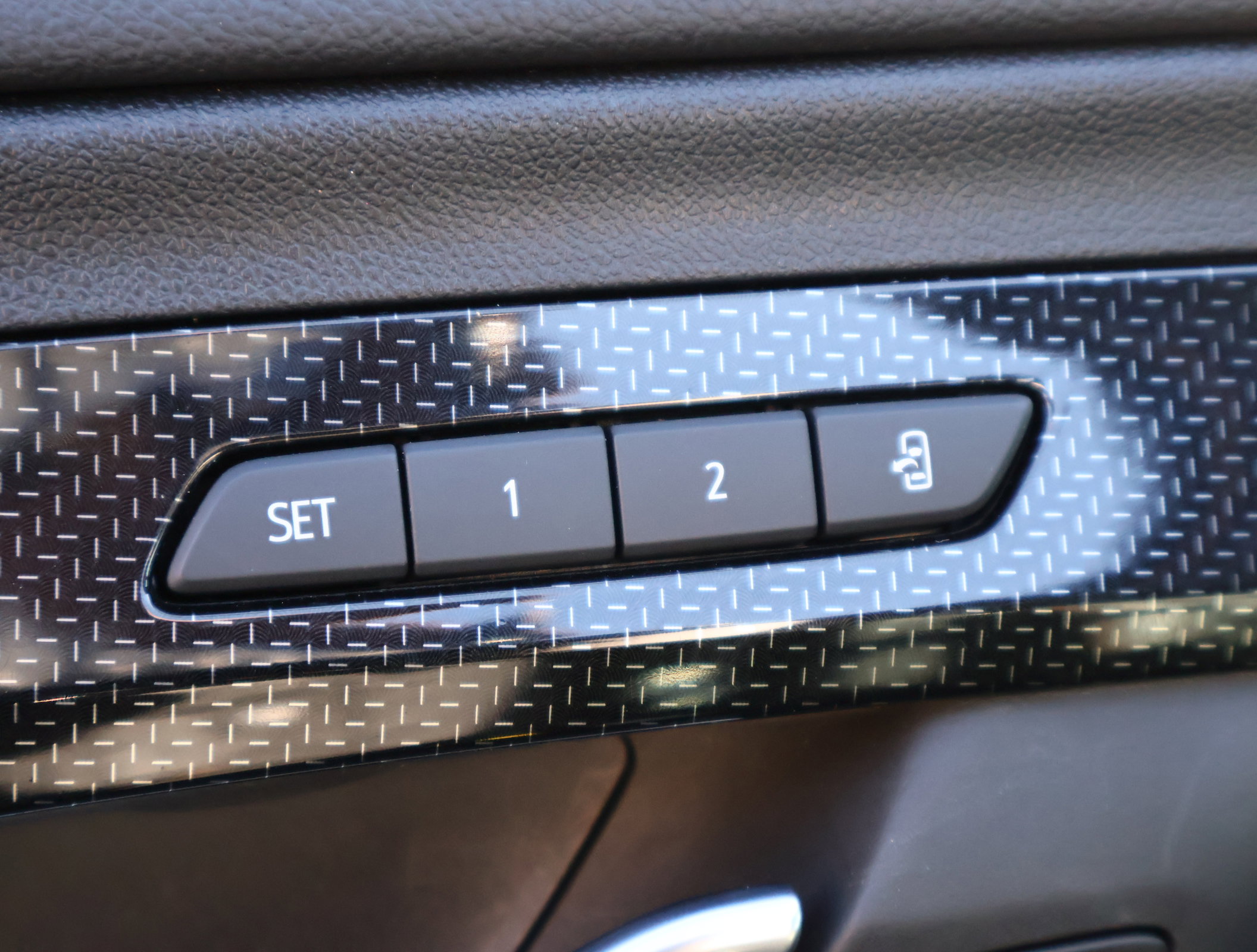 Used 2024 GMC Terrain AT4 w/ Tech Package image 9